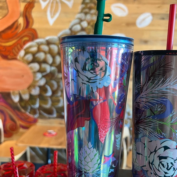 STARBUCKS 2023 “HOLIDAY TUMBLER” NEW w/TAG with Silicone Bow🎀 Straw Cover - Picture 9 of 13